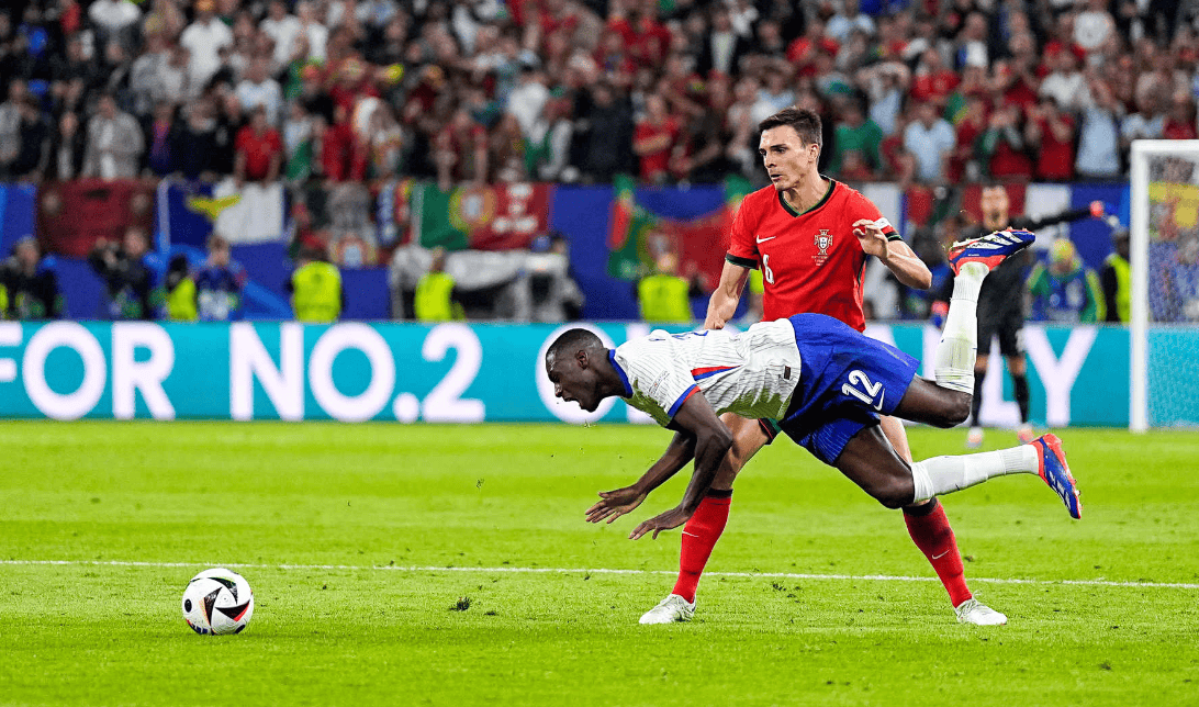 开云体育平台APP-法国阵容强悍,轻松击败对手