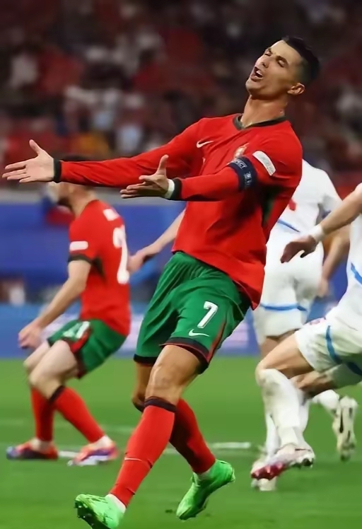 开云体育APP下载-葡萄牙队豪取主场胜利，让人刮目相看的简单介绍