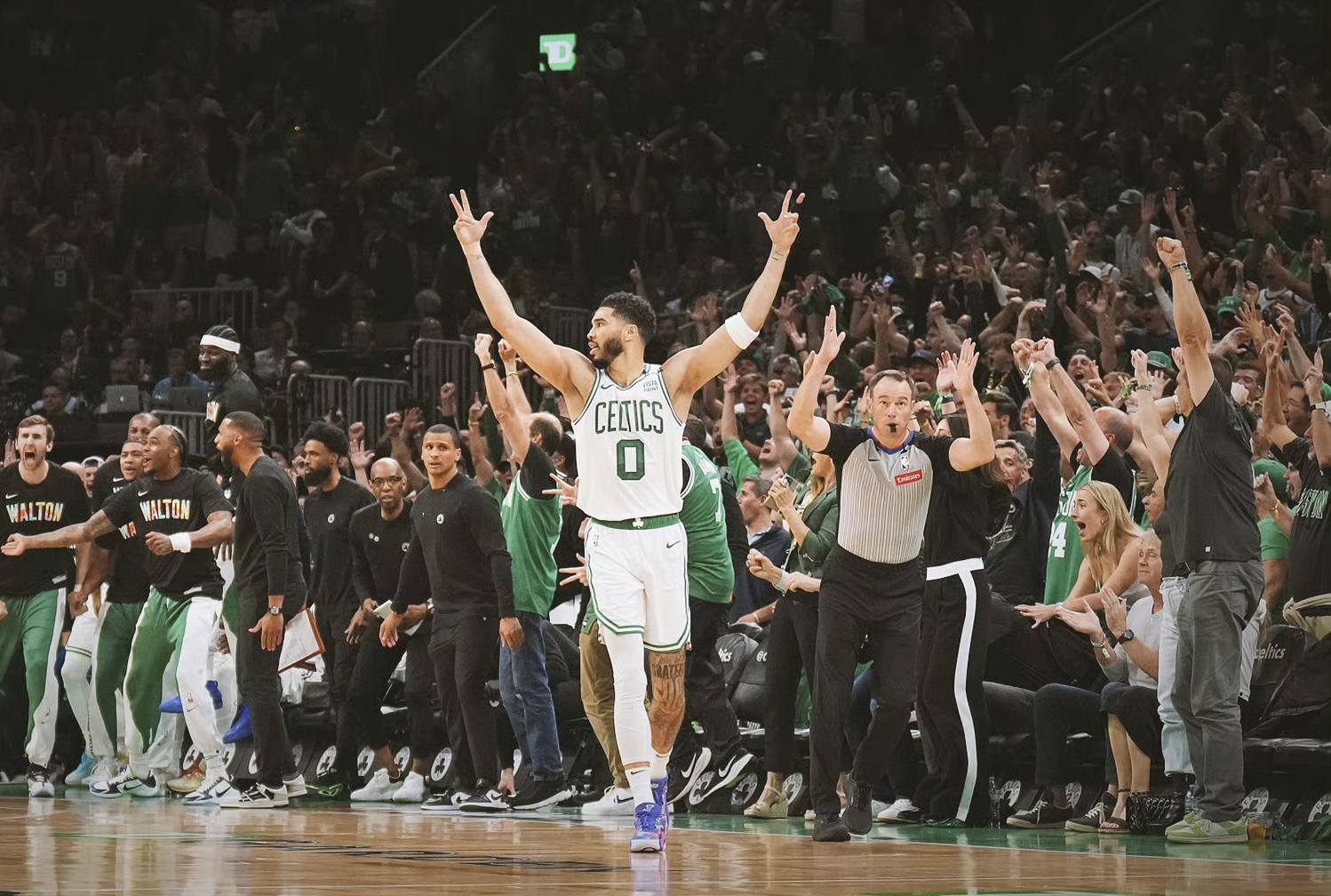 开云体育入口-凯尔特人获得大胜，稳坐东部第一！