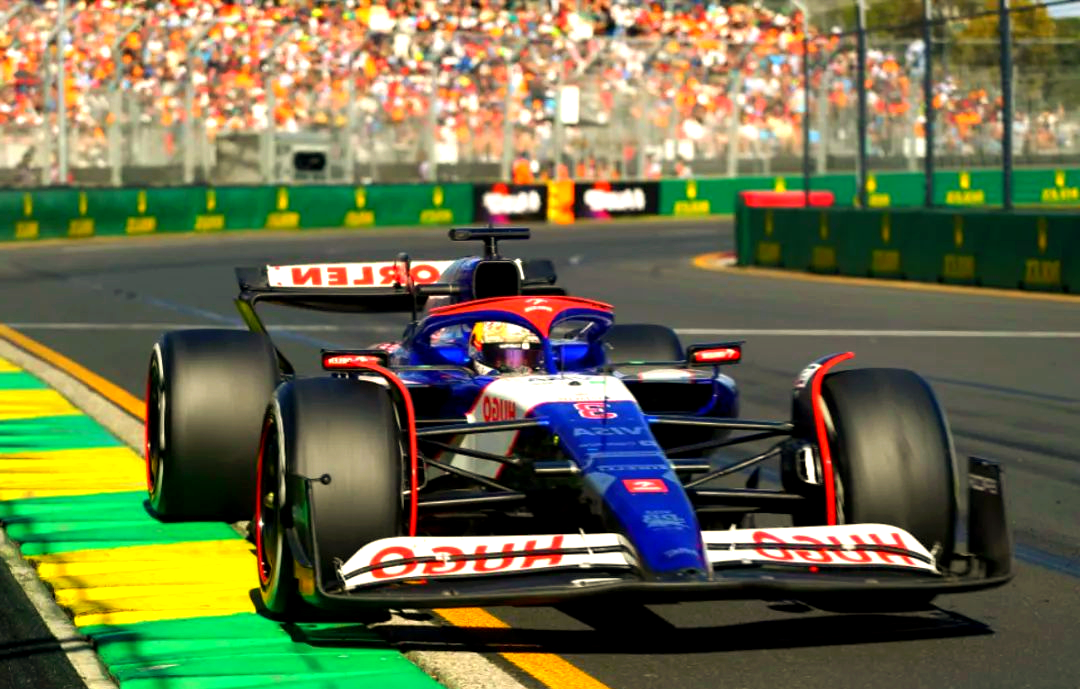 开云体育APP下载-红牛二队鏖战阿斯顿马丁,维斯塔潘扛起全队的简单介绍