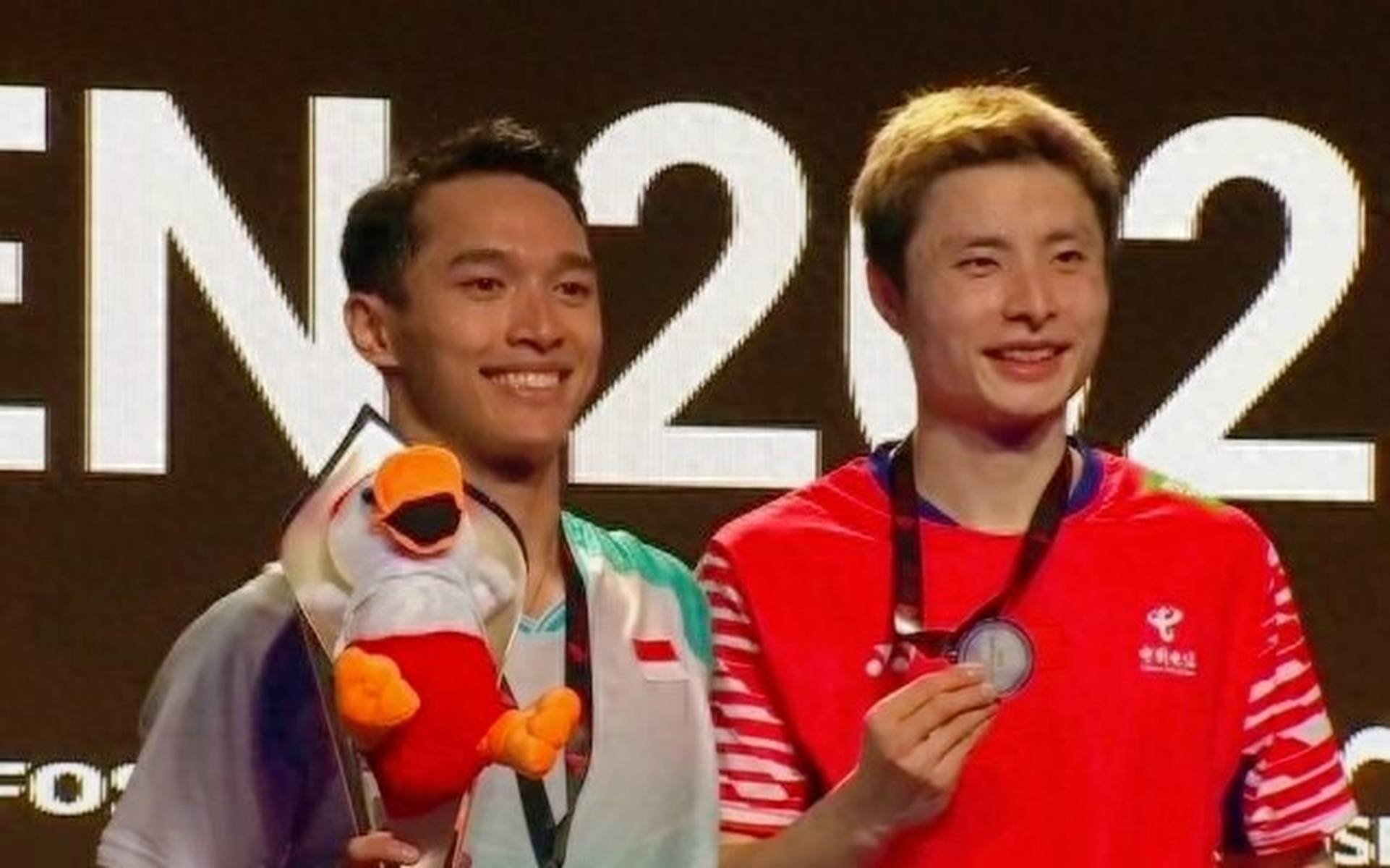 泰国队横扫印尼队,石宇奇关键制胜 泰国队横扫印尼队,石宇奇关键制胜