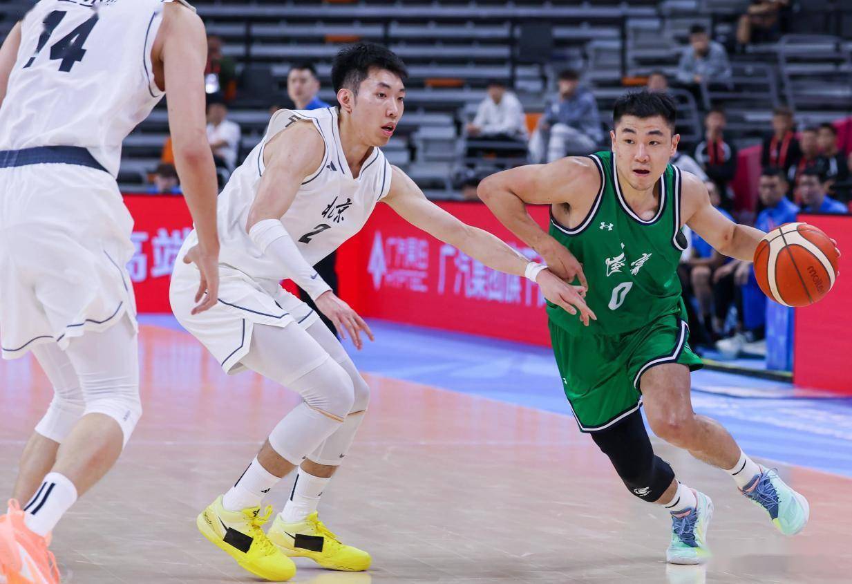 开云体育在线-辽宁队险胜天津队,布伦森点燃赛场