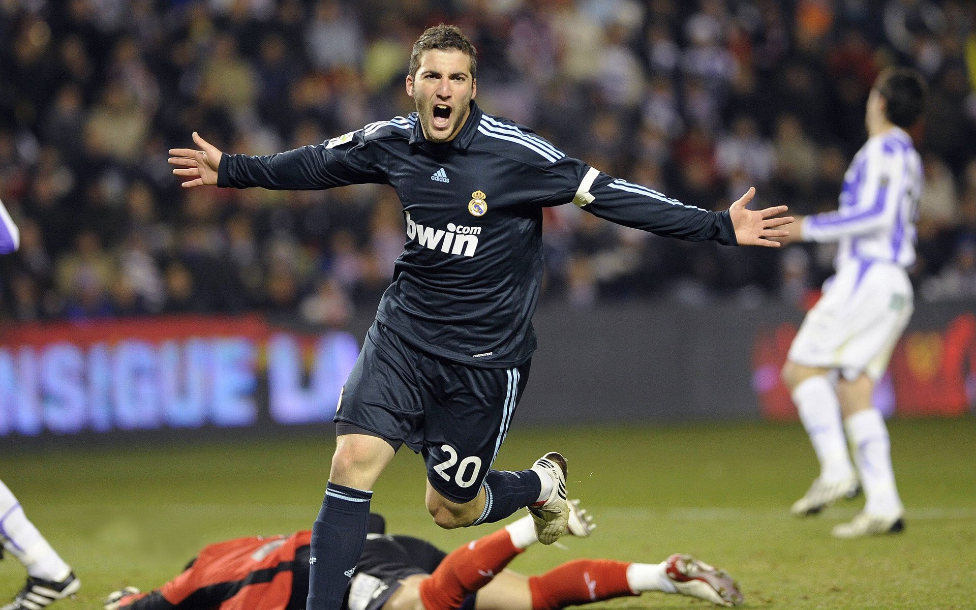 开云-迷雾中的节拍器，欧冠夜，若日尼奥的静默猎杀