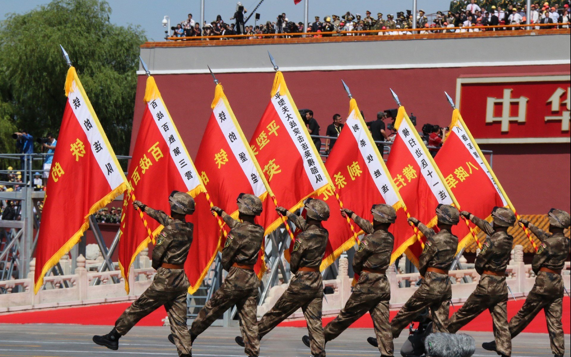 巴萨血拼皇家社会，弗拉霍维奇在钢铁碰撞中奏响实力交响曲