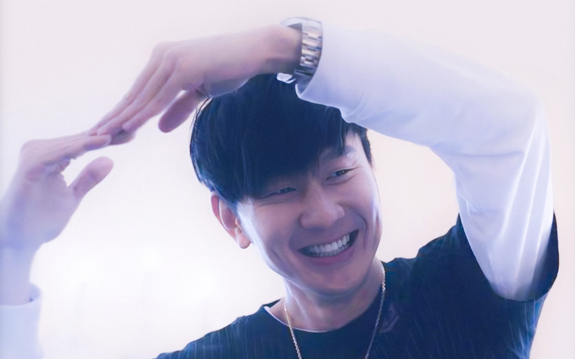 光影交错,布克的绝杀让意甲焦点战之夜铭记一个平凡英雄的名字